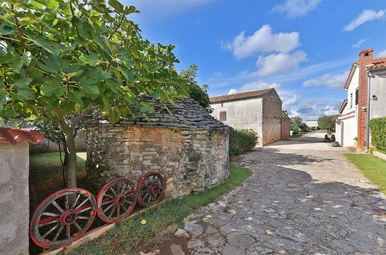 House Monteci 1378 Villa Galižana Екстериор снимка