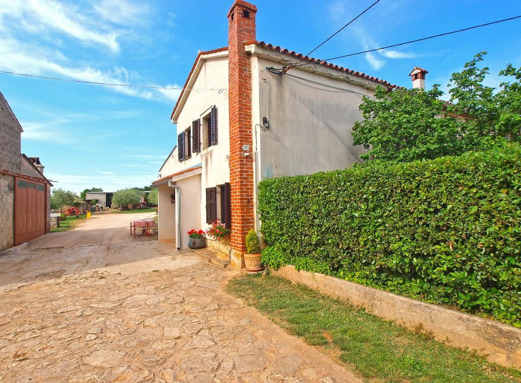 House Monteci 1378 Villa Galižana Екстериор снимка